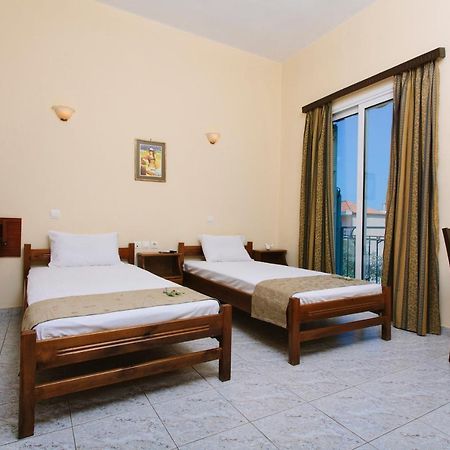 Hotel Loula Rooms And Apartments Kaména Vúrla Kültér fotó