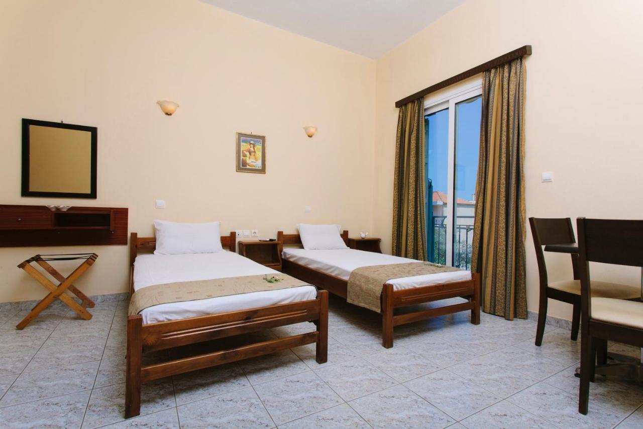 Hotel Loula Rooms And Apartments Kaména Vúrla Kültér fotó
