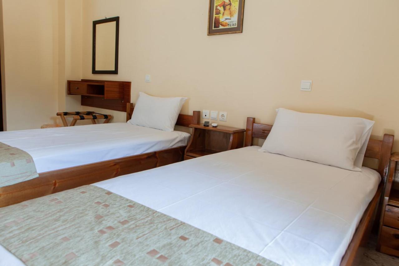 Hotel Loula Rooms And Apartments Kaména Vúrla Kültér fotó